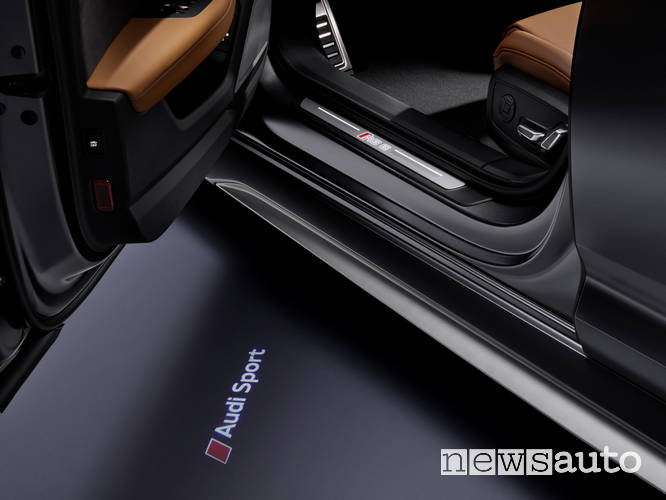 Audi RS6 Avant 2020 interni logo Audi Sport