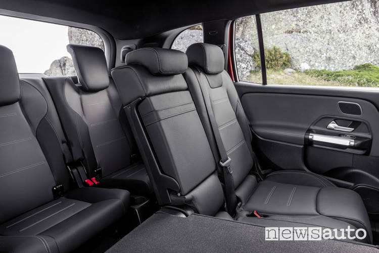 Sedili 7 posti, tre file per il Mercedes-AMG GLB 35 4MATIC sedili