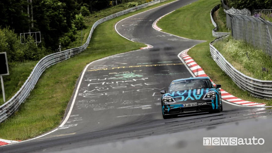 Record Nurburgring Porsche Taycan