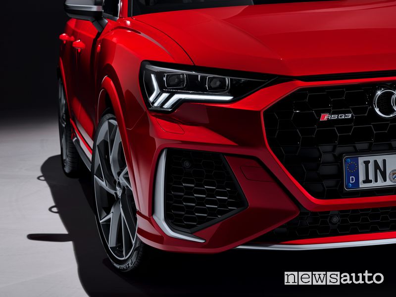 Faro anteriore a led matrix Audi RS Q3