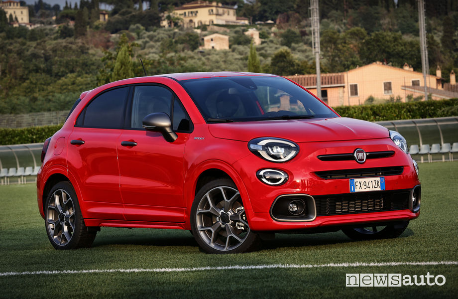 Vista di profilo Fiat 500X Sport