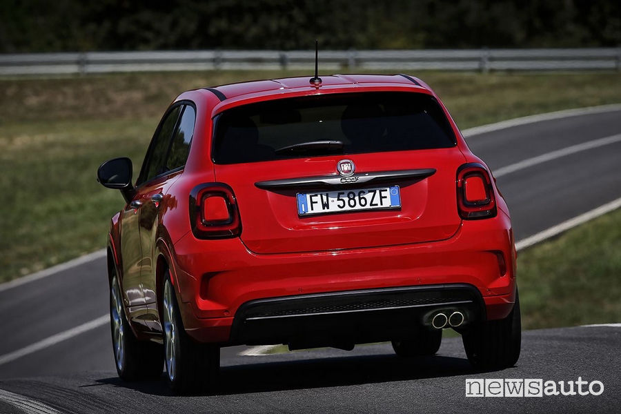 Portellone e fari a LED posteriori Fiat 500X Sport