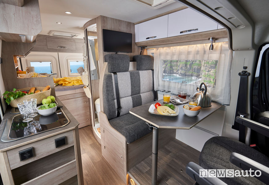 Zona living camper Peugeot Boxer Bravia
