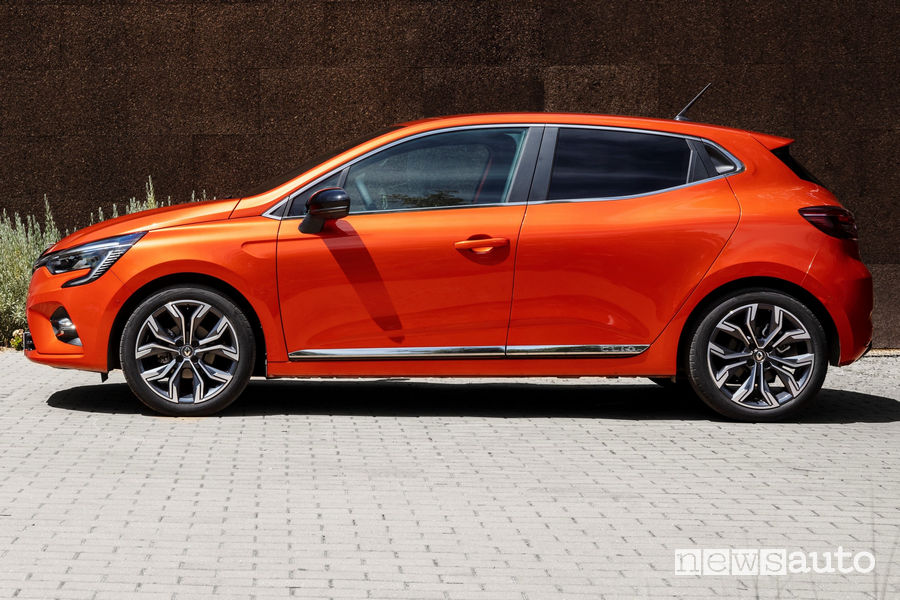 Fiancata laterale lato guidatore Renault Clio 2020