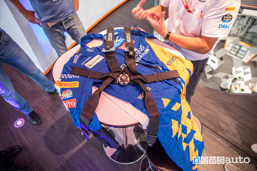 Cintura Prime H-10 e tuta Prime+ Sparco del team McLaren F1