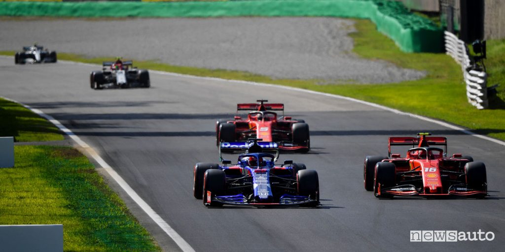 Taffico in pista a Monza qualifiche del Gp dItalia 2019