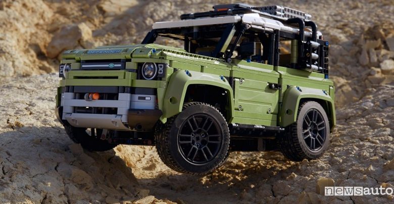 Fuoristrada giocattolo LEGO nuovo Land Rover Defender