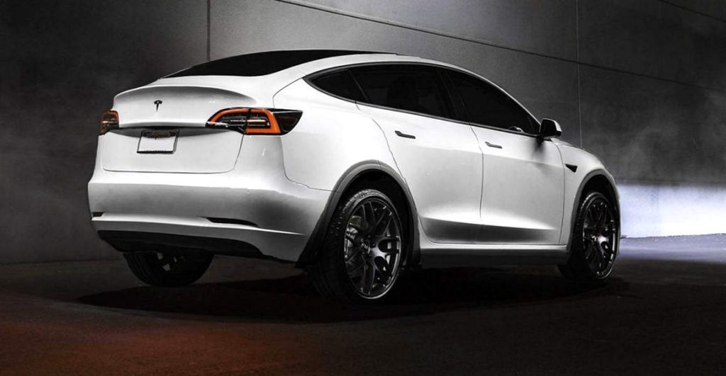 Il Suv Model Y a 7 posti vista posteriore