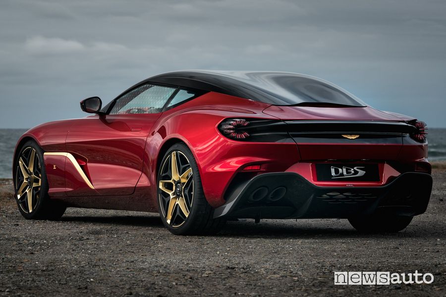 Scarico e diffusore posteriore Aston Martin DBS GT Zagato