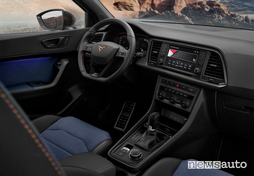 Volante, plancia strumenti Seat Ateca Limited Edition