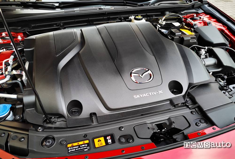 Mazda CX-30 2021 motore Skyactiv-X