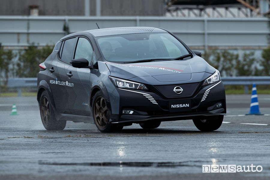 Prototipo Nissan Leaf in pista