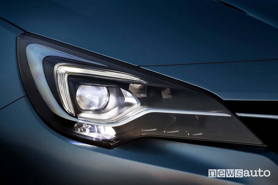 Fari IntelliLux LED Matrix Opel Astra