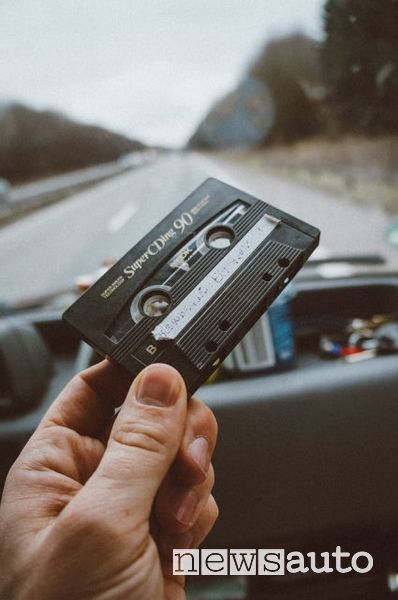 Autoradio mangiacassette auto storica