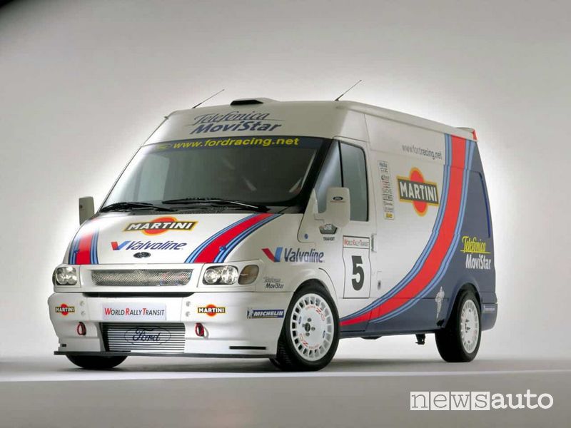 Ford Transit livrea Martini 2000