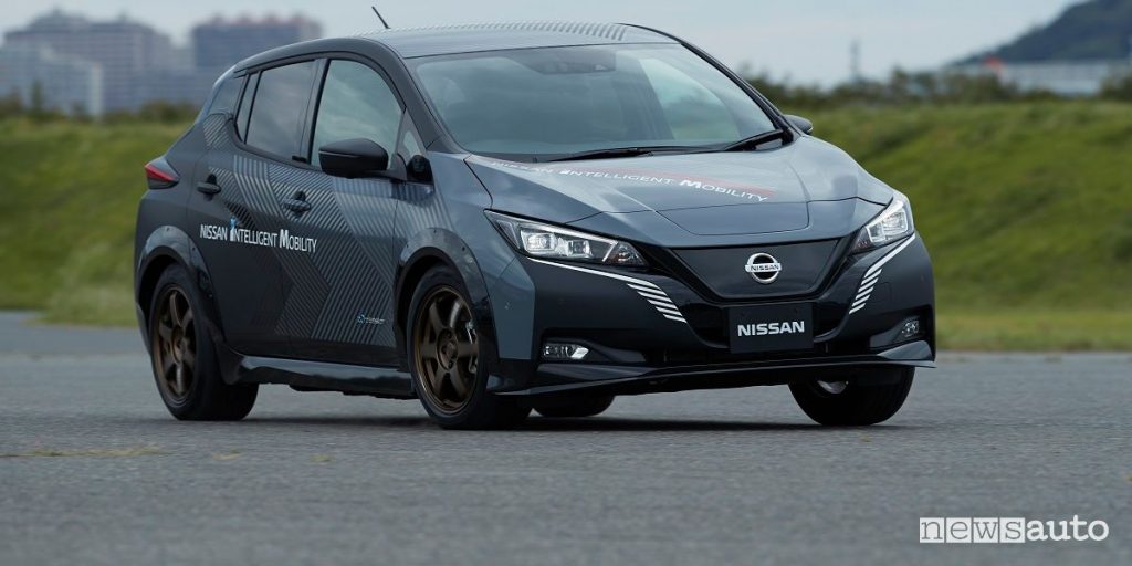 Auto elettrica ad alte prestazioni, prototipo Nissan su base Leaf