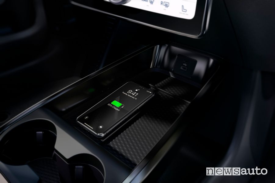 Ricarica smartphone wireless Ford Mustang Mach-E