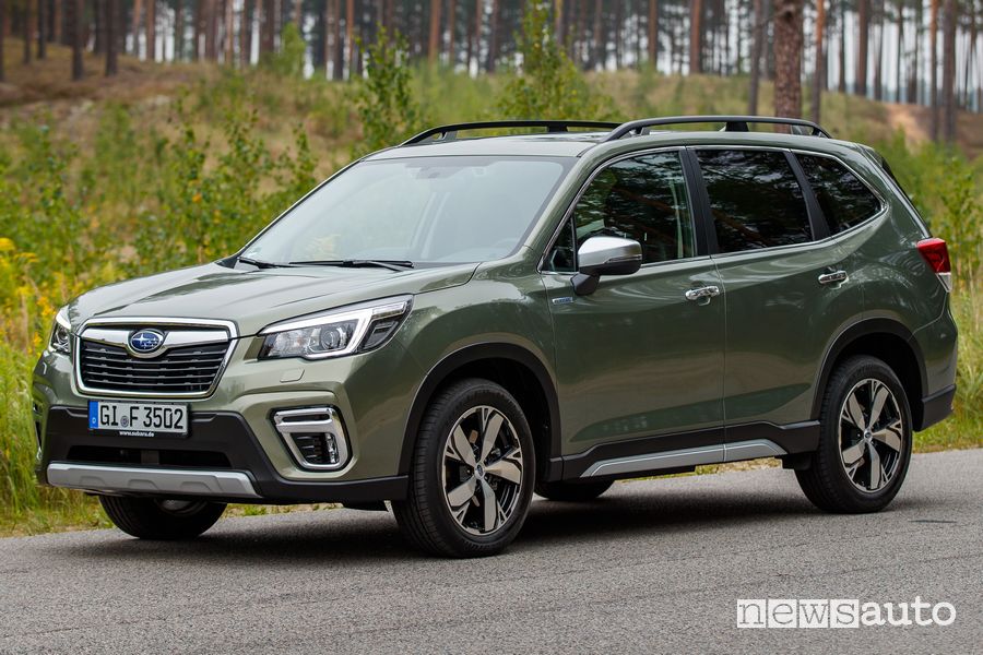 Vista anteriore Subaru Forester e-Boxer
