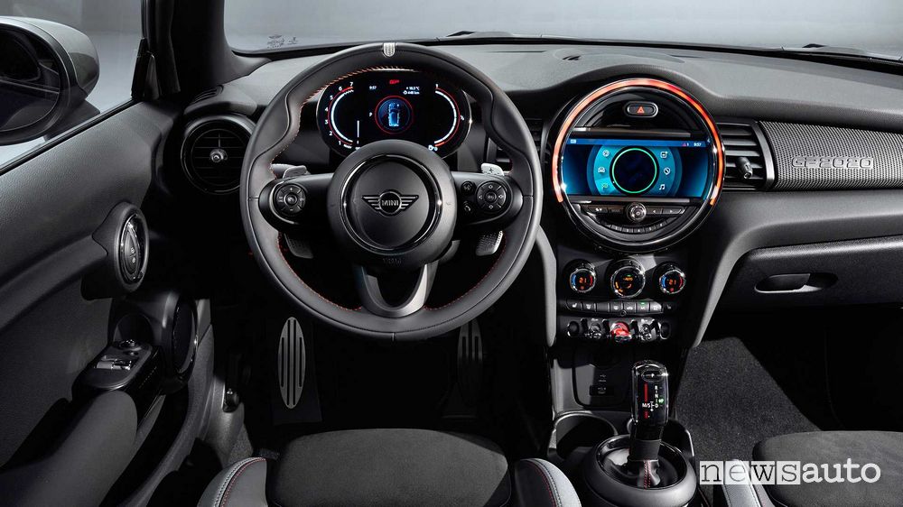 Volante, plancia strumenti Mini John Cooper Works GP