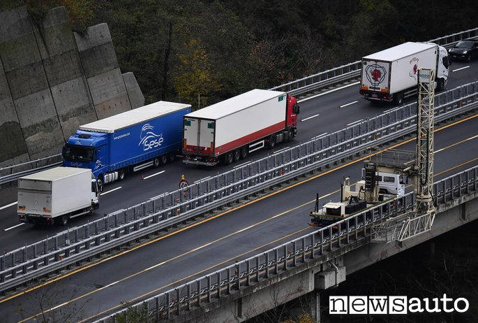 maltempo italia autostrada liguria