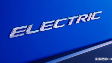 Auto elettrica Lexus