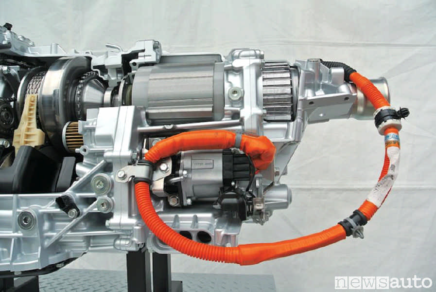 Il motore elettrico da 12 kW del nuov o Subaru Forester e-BOXER