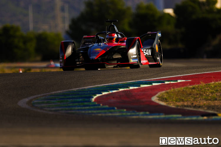 Nissan e.dams durante i test di Valencia con Sebastien Buemi