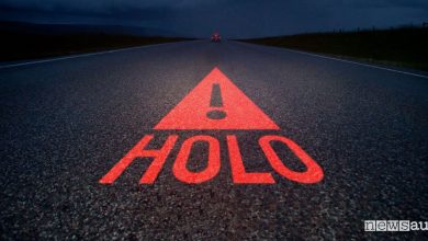 triangolo auto notturno Holo