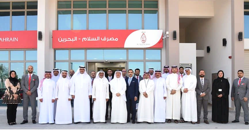 Al Salam Bank ha supportato l'operazione di acquisizione di Bell Racing Helmets International per la OMP Racing