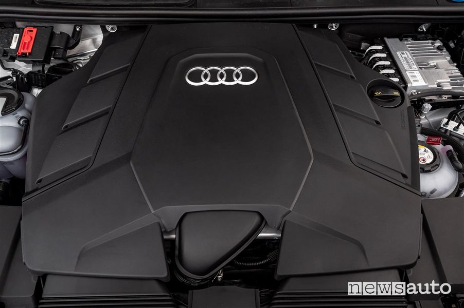 Motore V6 3.0 Audi Q7 TFSI e quattro SUV plug-in