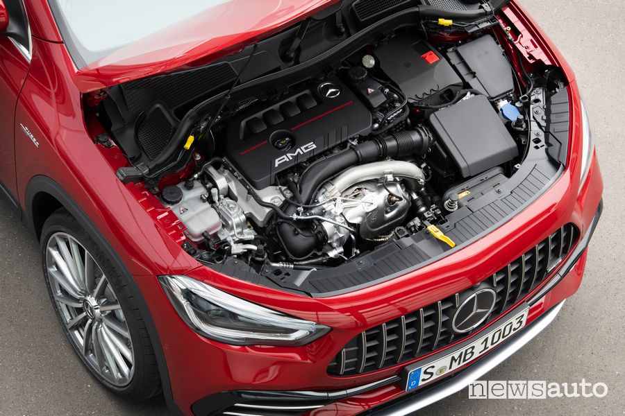 Vano motore Mercedes-AMG GLA 35 4MATIC