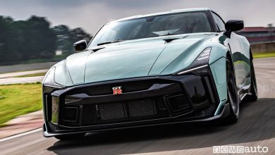 Vista anteriore Nissan GT-R50 by Italdesign in pista sul Circuito Tazio Nuvolari
