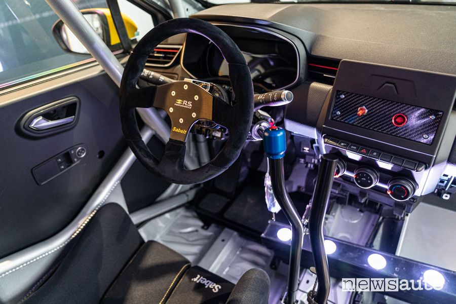 Interni racing Renault Clio Rally R5