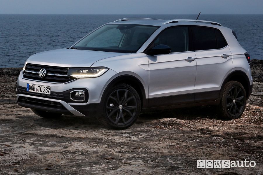 Vista di profilo Volkswagen T-Cross