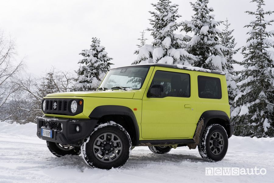 Suzuki Jimny sulla neve