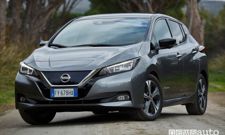 Vista anteriore Nissan Leaf e+