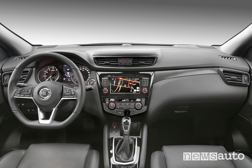 Volante, plancia strumenti Nissan Qashqai N-Tec