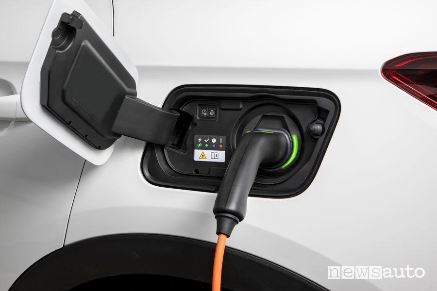 Ricarica presa di tipo 2 Opel Grandland X Hybrid