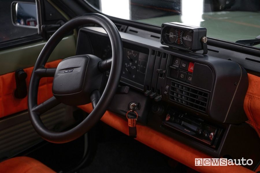 Volante, abitacolo Fiat Panda 4x4 Pandina Jones