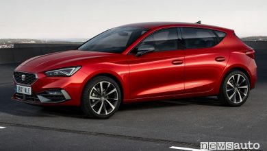 Vista laterale lato guidatore Seat Leon 2020