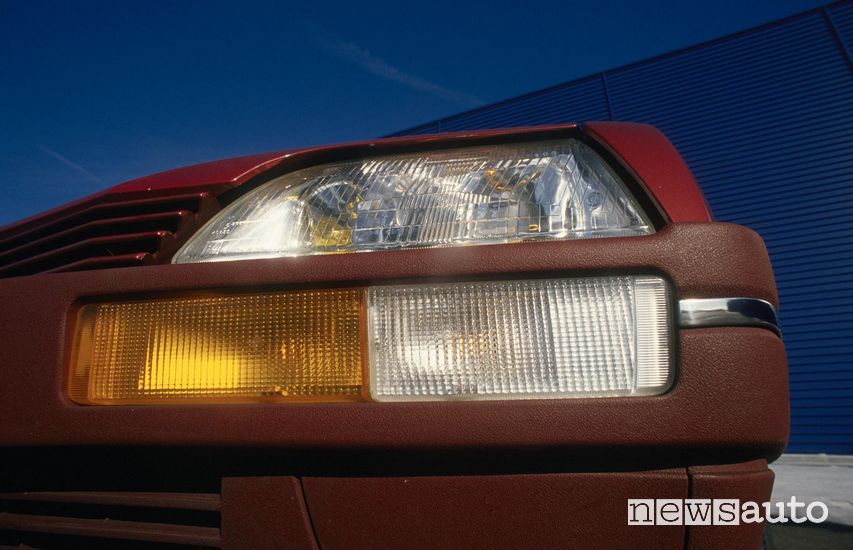 I fari a doppia ottica della Citroen CX serie 2
