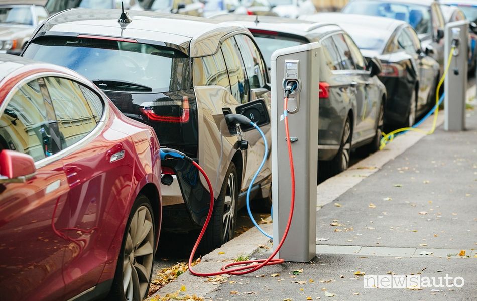 Incentivi auto elettriche e ibride in Lombardia