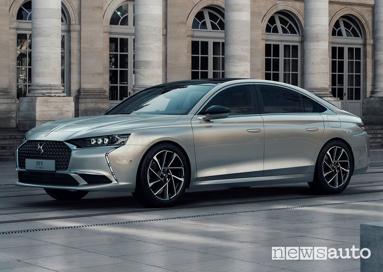 Vista laterale DS 9 E-Tense