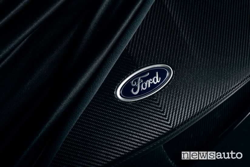 Logo Ovale Blu Ford GT 2020 Liquid Carbon