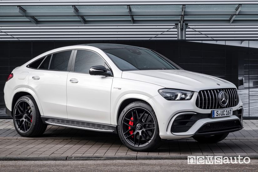 Vista di profilo Mercedes-AMG GLE 63 S 4MATIC+ Coupé