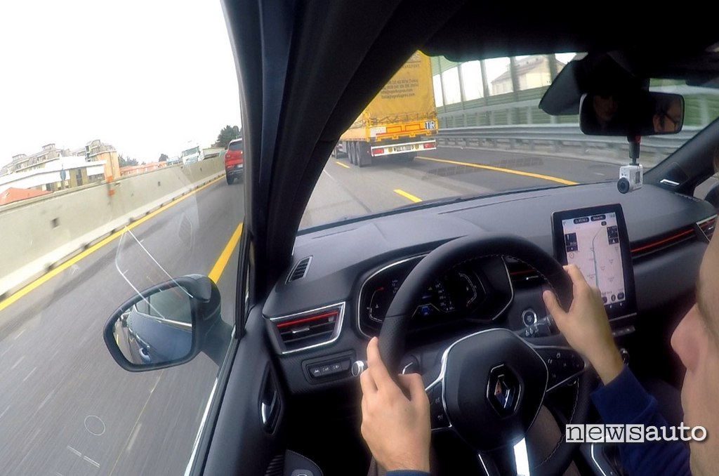 prova Guida Autonoma Renault Clio 2020