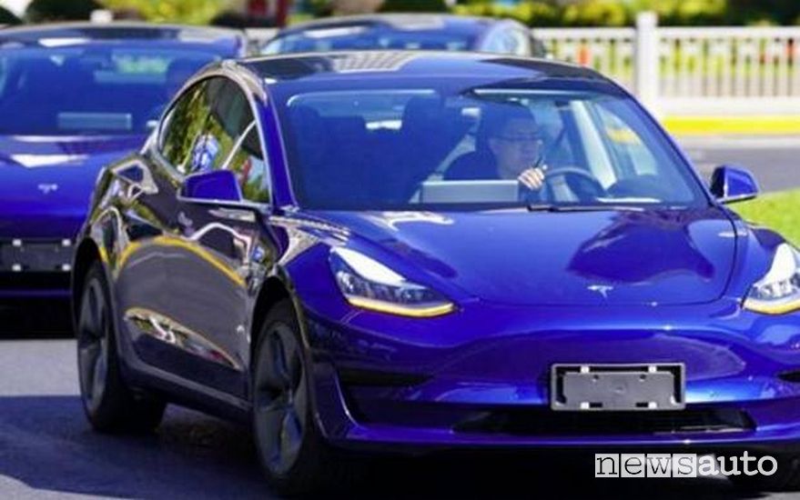 La nuovissima Tesla Model 3 prodotta in Cina per il mercato asiatico