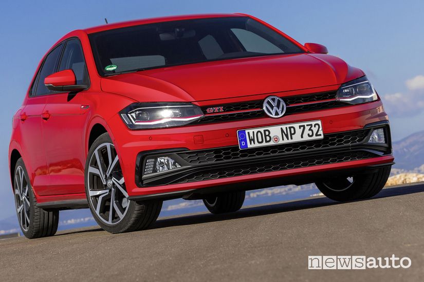 Vista di profilo Volkswagen Polo GTI