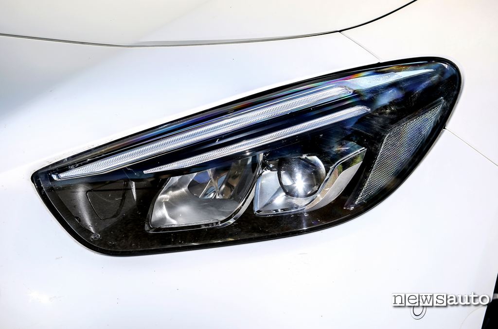 fari full led Multibeam Mercedes B180d 2020