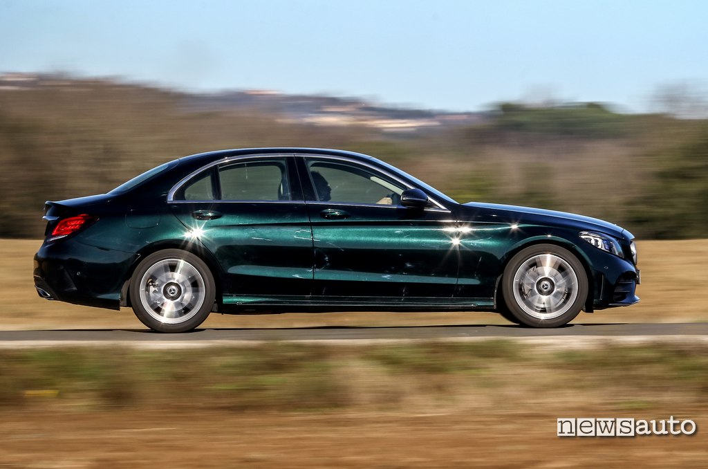 fiancata Mercedes C200 Hybrid